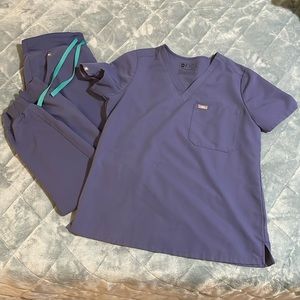 Figs scrub set. Medium top, medium/tall bottoms.